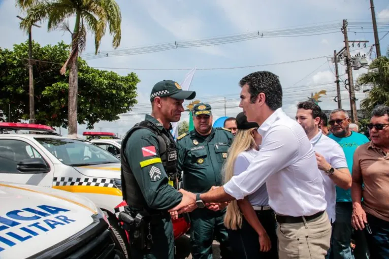 Governador Helder Barbalho durante a entrega de viaturas a corporação da Polícia Militar.