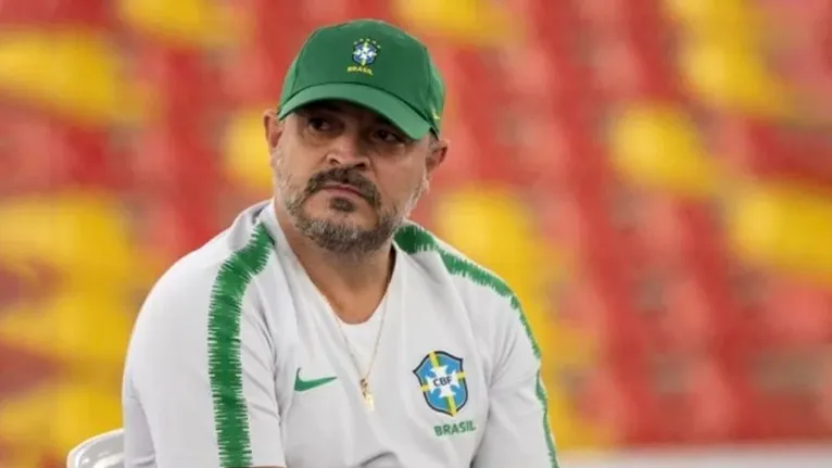 Técnico Wilson Sabóia da seleção Feminina de Futsal.