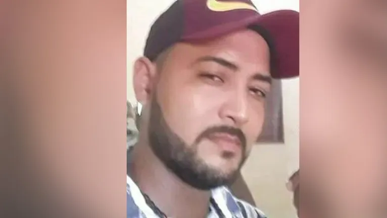 Ramiro Vieira, de 31 anos, está sendo procurado pela Polícia