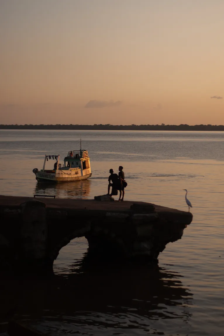 Realismo e perfomance: “Daqui” apresenta Amazônia urbana