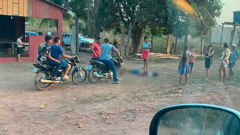 Vítima ficou no local à espera de socorro