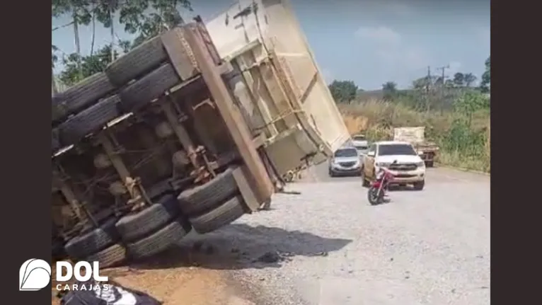 Carreta envolvida na colisão