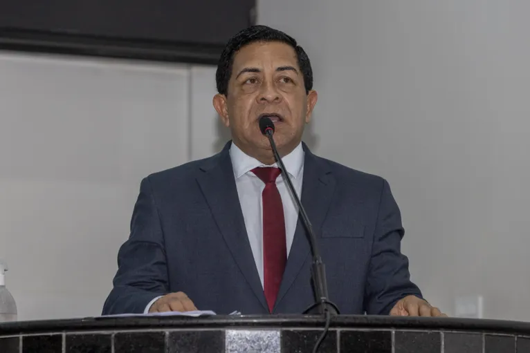 Deputado Carlos Bordalo (PT).