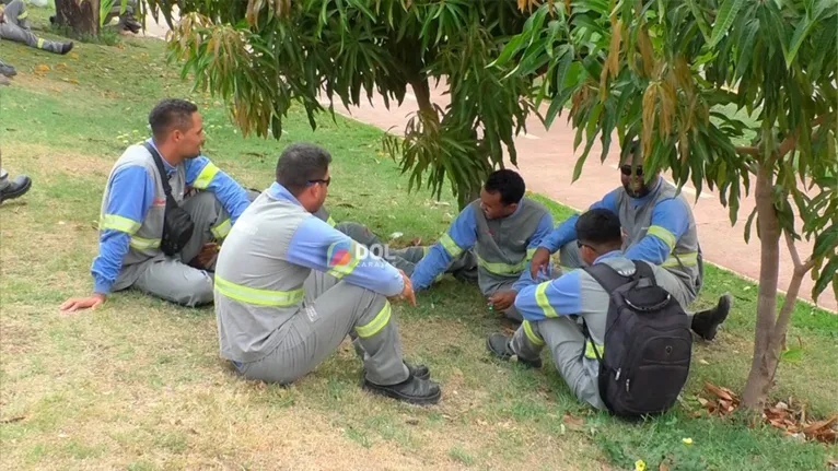 Eletricistas protestaram em frente a sede da Equatorial