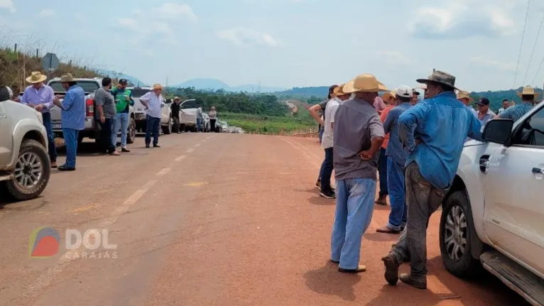 Pecuaristas também estão no local