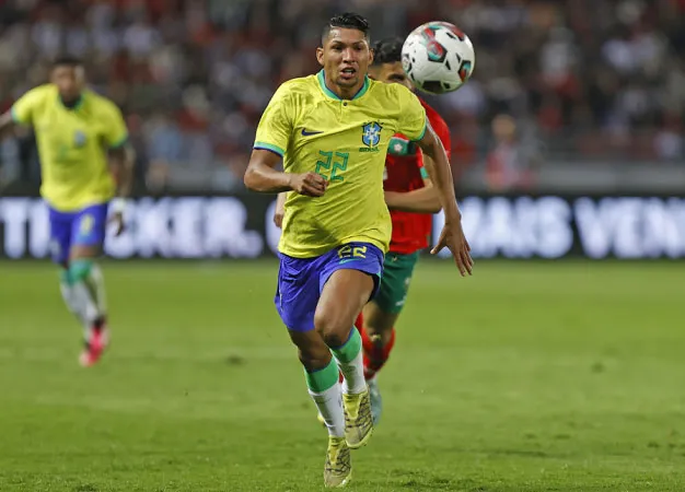 Rony jogou duas vezes pela Seleção Brasileiro, no início do ano, mas não marcou gols.
