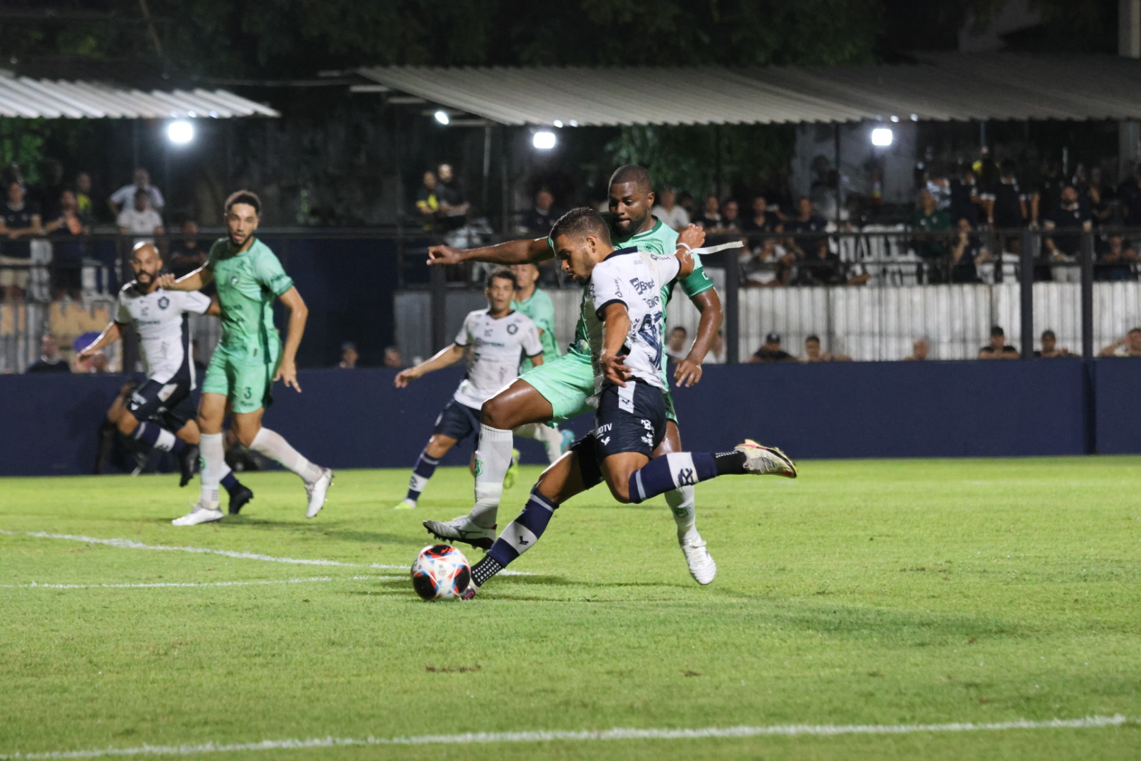 Apesar da vitória, desorganização é visível no Clube do Remo