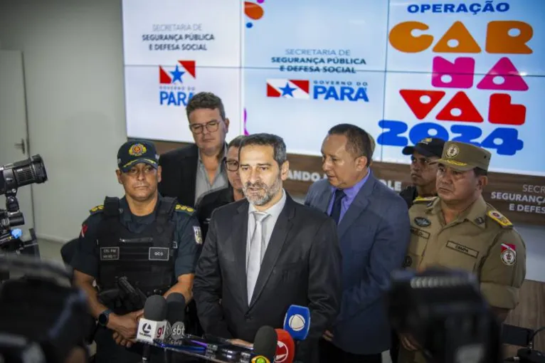 Secretário de Segurança Pública do Estado, Ualame Machado, em coletiva de imprensa.