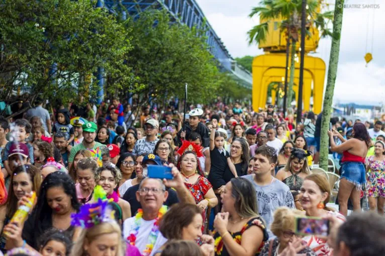 Bailinho de Carnaval na Estação das Docas será nesta terça