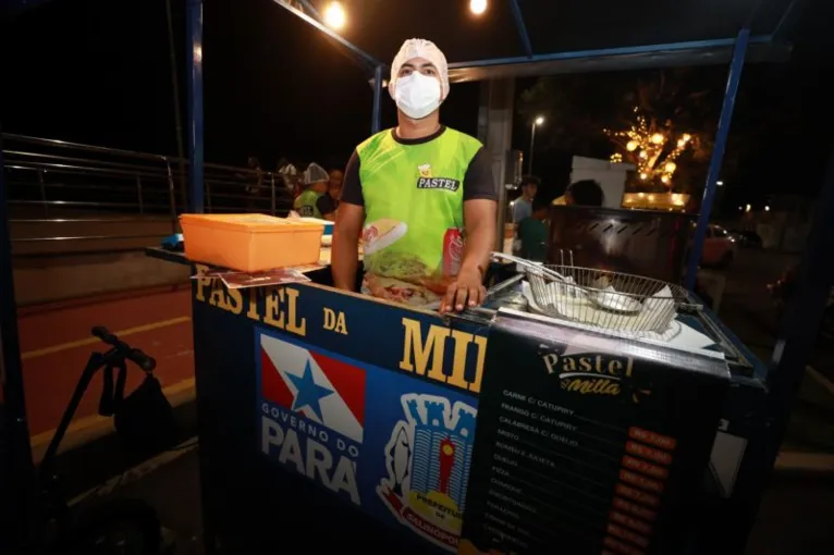 Vendedor ambulante no município de Salinópolis, Andrei José Corrêa