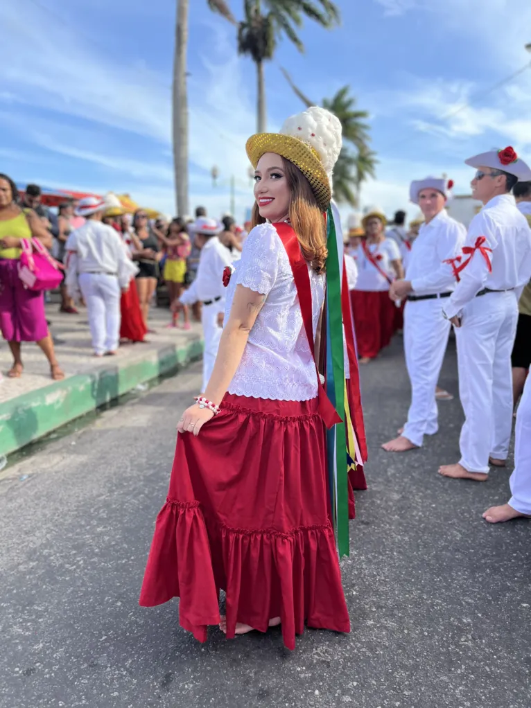 Influencer relata emoção sobre Marujada em Bragança