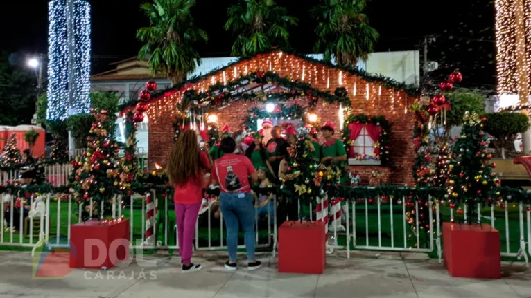 Atração principal é a casa do Papai Noel que recebe centenas de crianças todas as noites