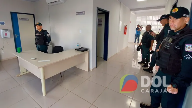 Quartel conta com recepção, banheiro, sala do CMD e subcomando com banheiro, salas das seções, entre outros