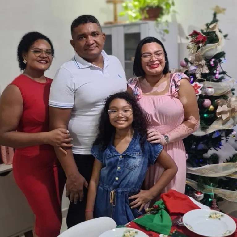 Andreza, a mãe, o pai e a irmãzinha