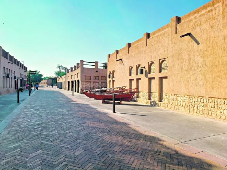 "Dubai Antiga" guarda construções em peda, gesso e madeira