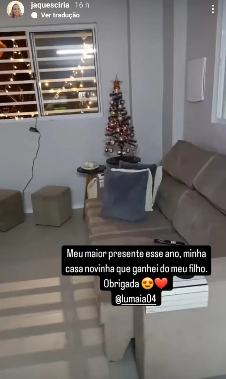 Atleta do Paysandu dá uma casa de Natal para a mãe