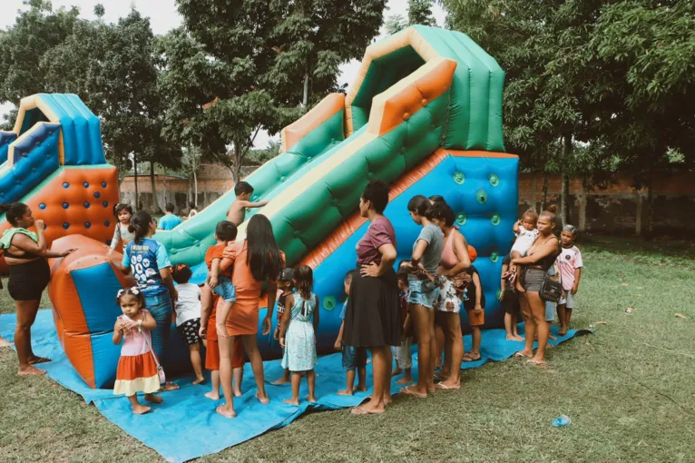 Instituto realiza ação para famílias
carentes de Ananindeua