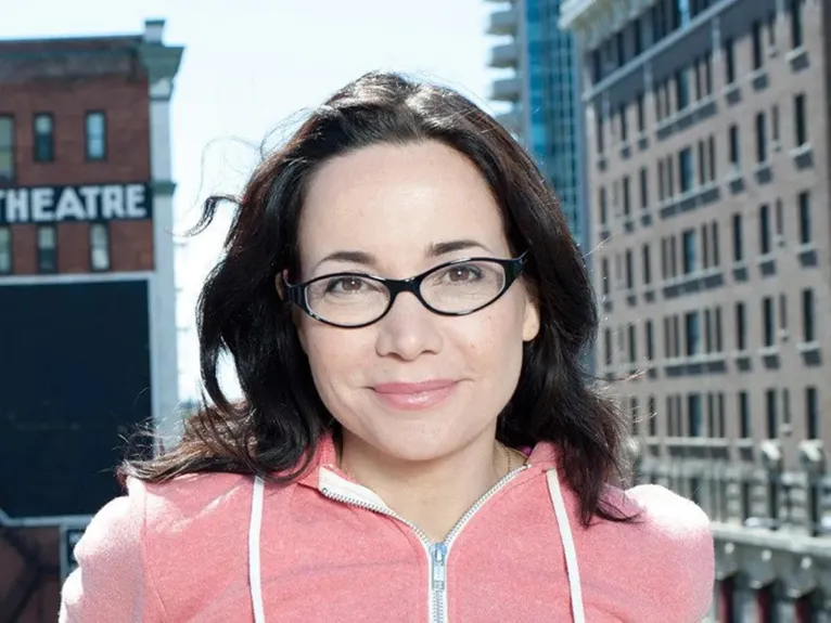 Janeane Garofalo deu a opinião sobre o tema