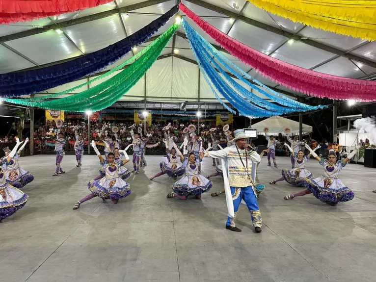 Quadrilha Roceira Atração Junina: tradição vibrante em Belém