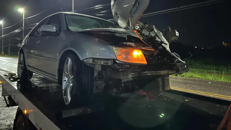 Carro que colidiu contra o automóvel do guarda municipal