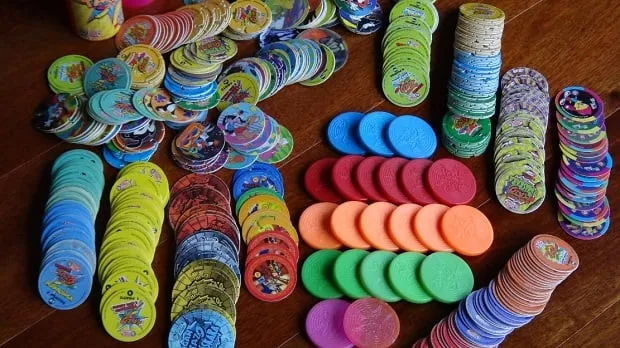 Tazos vinham dentro das embalagens de salgadinhos e eram colecionados por milhões de crianças e jovens