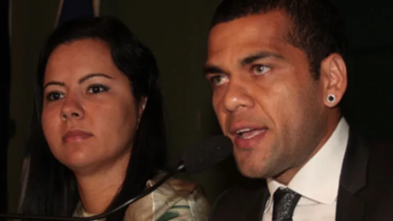 Apesar da separação em 2012, Dinorah Santana manteve papel relevante na condução da carreira de Daniel Alves.