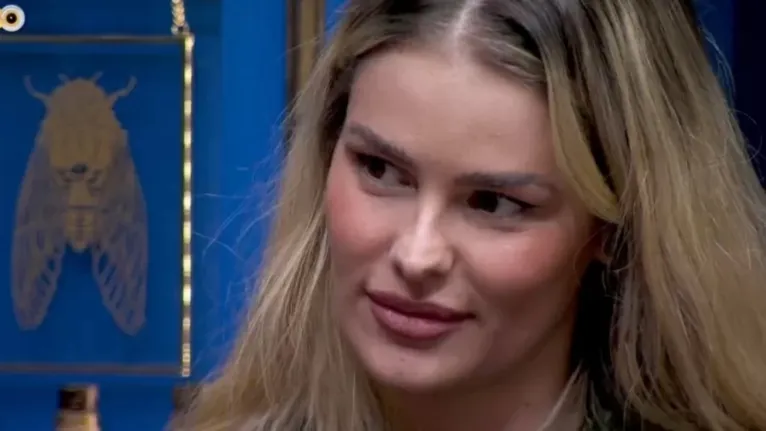 Yasmin Brunet diz que está "metendo a mão na perereca"