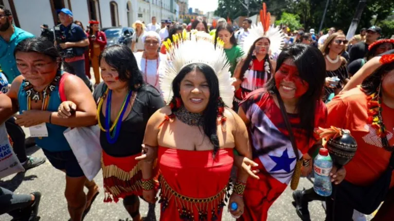 A Ministra Sônia Guajajara reforçou o momento para enfatizar a importância dos saberes indígenas.