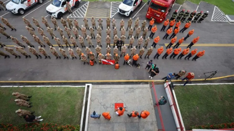 Segundo o comandante do Corpo de Bombeiros, Major Benjó, essa é somente a primeira equipe enviada e outros profissionais podem ser deslocados nos próximos dias.