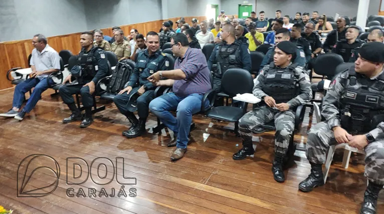 Reunião de segurança aconteceu no ginásio da escola José Mendonça Vergolino, na Marabá Pioneira