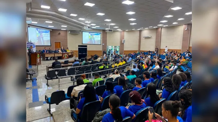 Audiência contou com a participação de representantes de diversos órgãos e sociedade civil