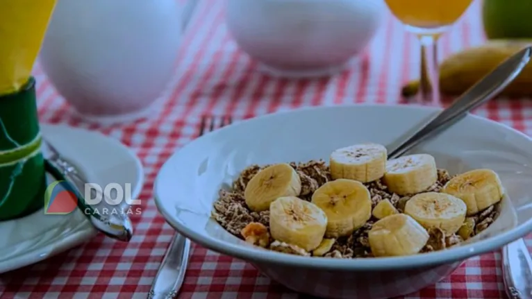 O consumo diário de banana é um hábito em muitos lares e traz vários benefícios à saúde