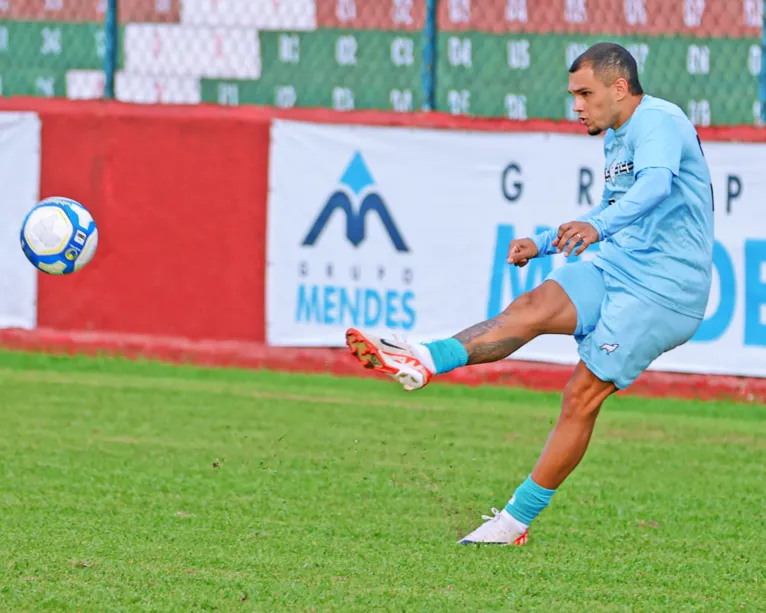 Crystopher vem chamando atenção positivamente nos treinamentos