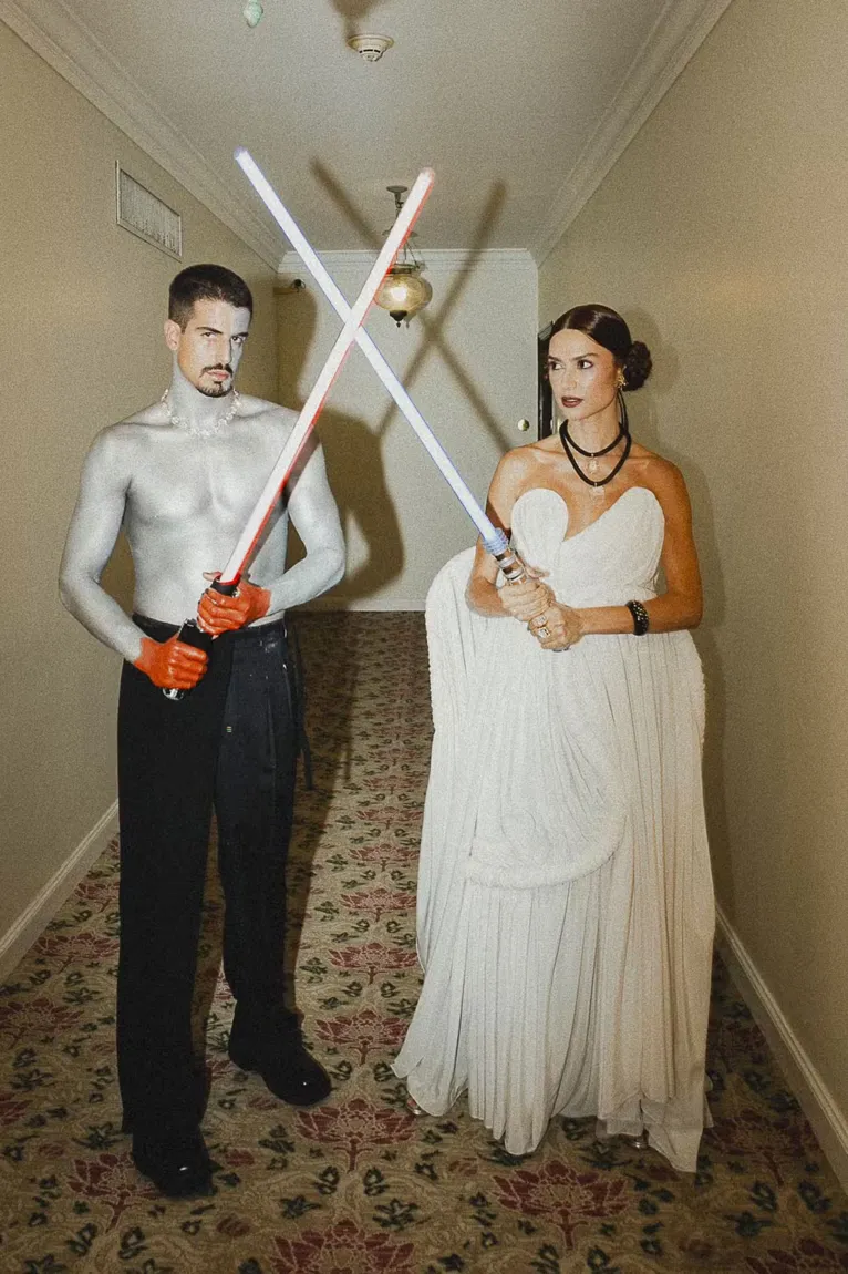 Enzo Celulari e Thaila Ayala se inspiraram nos visuais da Princesa Leia e dos vilões Darth Vader e Darth Maul para a festa