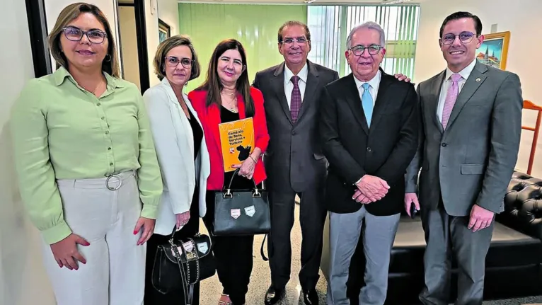 Jader recebe representantes do comércio e turismo do Pará