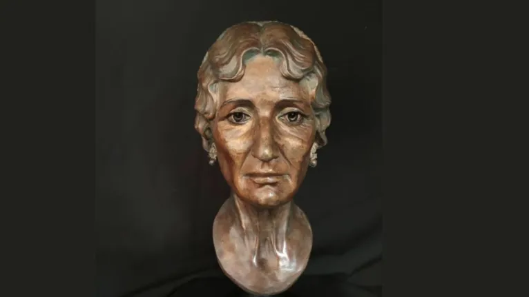 Cientistas recriam cabeça de múmia egípcia em 3D; veja fotos