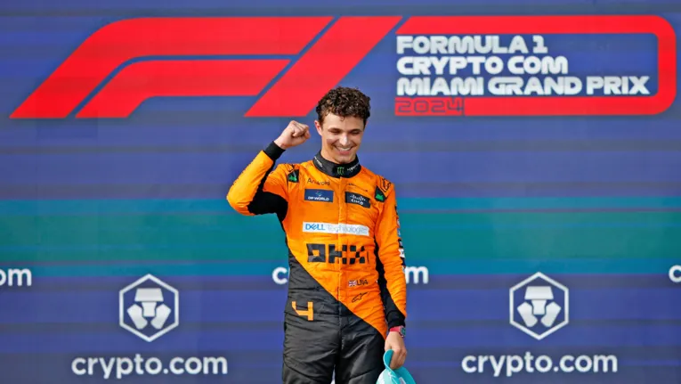 Lando Norris subiu na parte mais alta do pódio