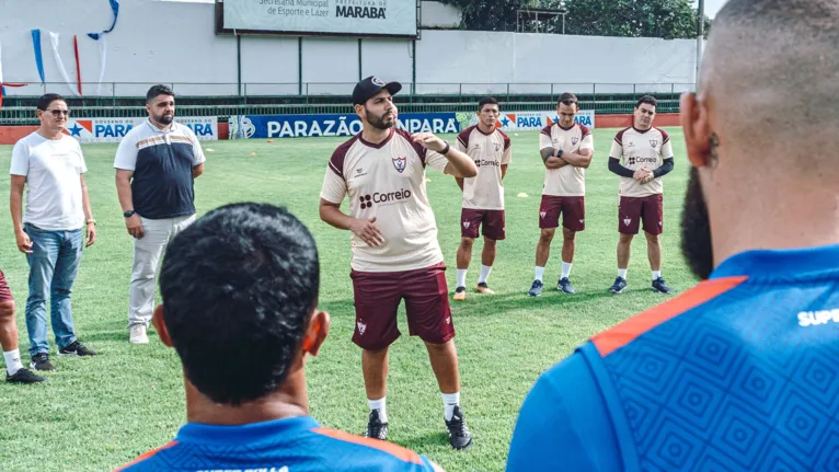 Mathaus não vence há cinco jogos com o Águia