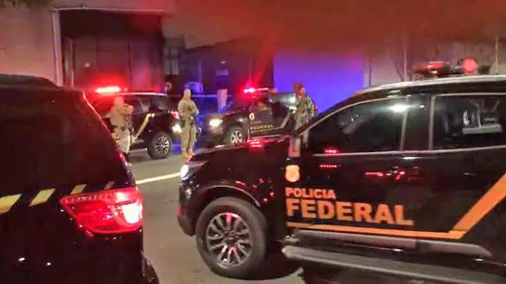Polícia Federal prendeu o ex-jogador em Santos.