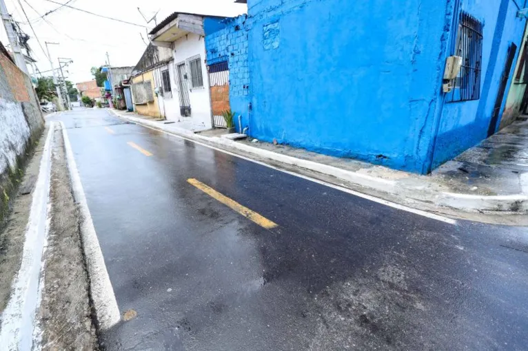 Ao todo, cinco ruas do bairro Sideral receberam pavimentação asfáltica