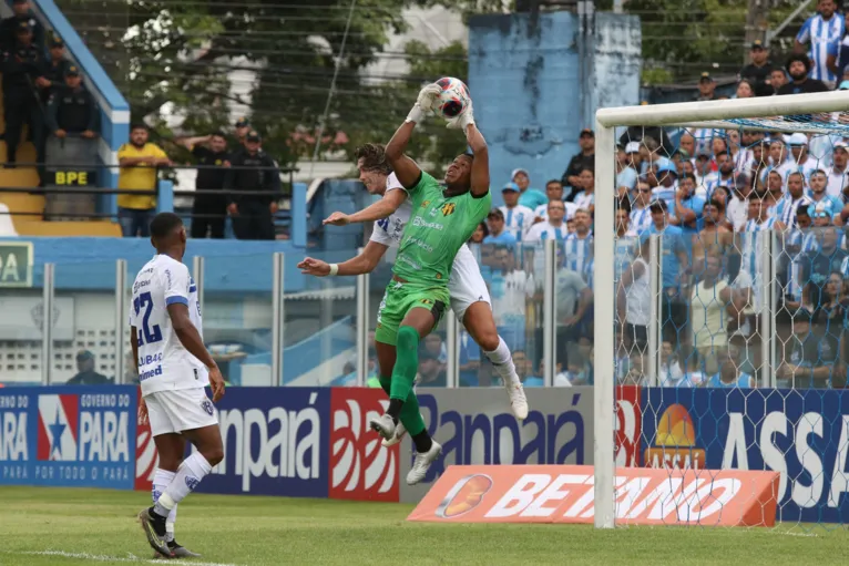 Paysandu revê a Fiel e vence com melhor campanha do Parazão