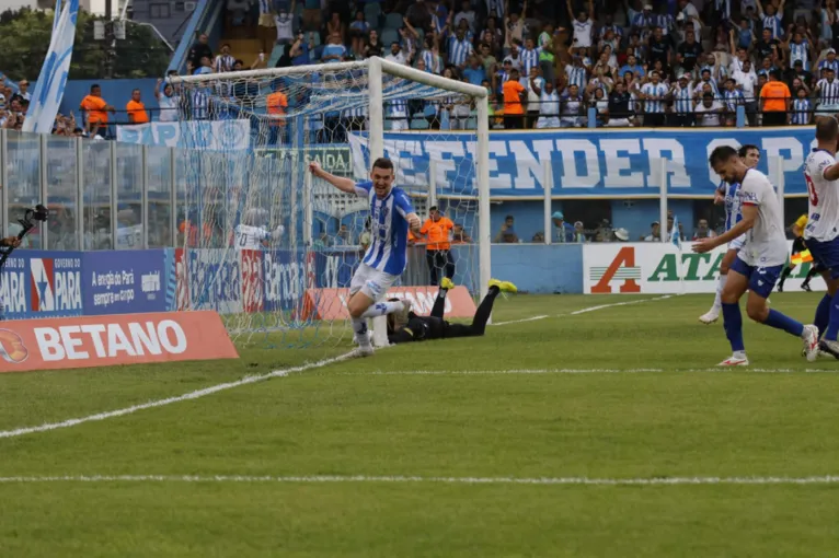 Chocolate! Paysandu abate Águia e está na final do Parazão