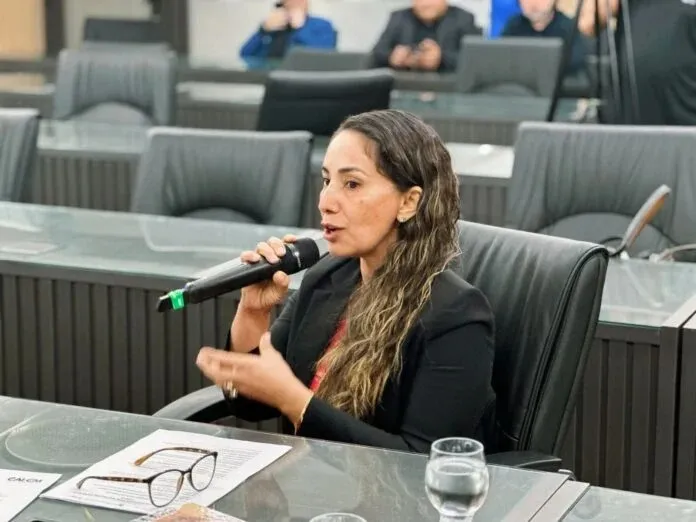 deputada Andréia Xarão (MDB)