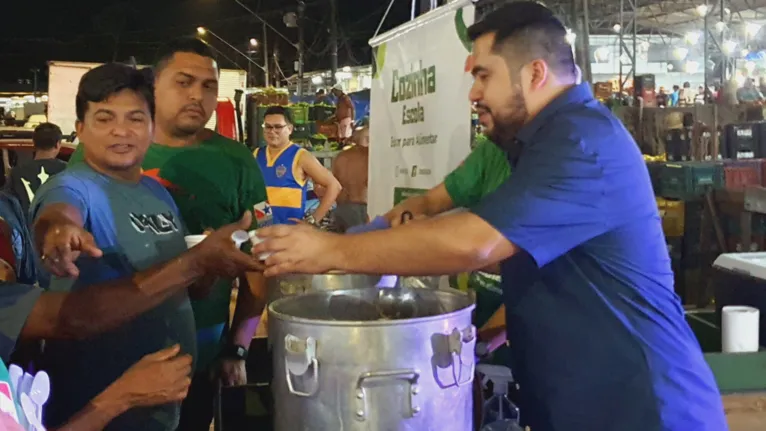 Haverá distribuição de chope de frutas, chocolate caseiro e sopão feitos pela equipe do projeto Cozinha Escola com produtos da Ceasa.