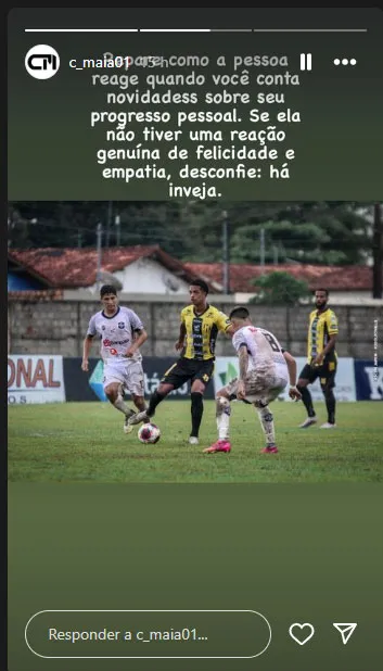 Print do Story do Instagram oficial do meia Carlos Maia.