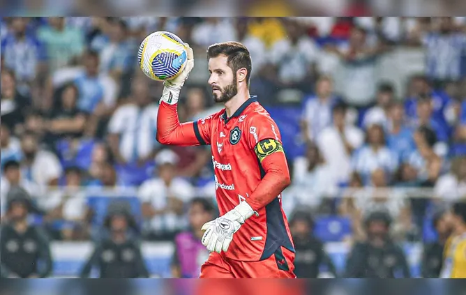 Marcelo Rangel segue como uma muralha no gol do Remo