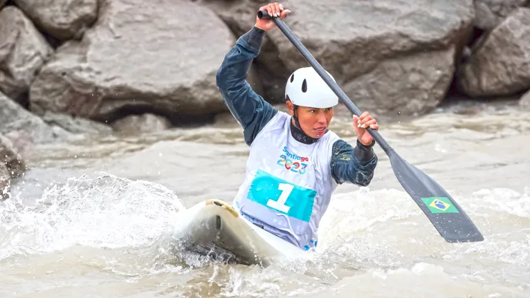 Ana Sátila é uma das esperanças de ouro na canoagem