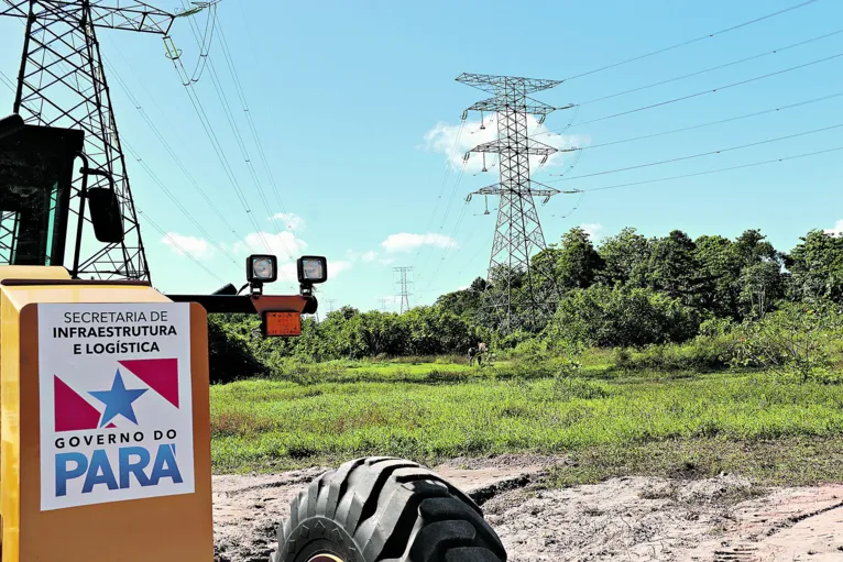 Belém,Pará, Brasil, Caderno cidade- O  Governador Helder Barbalho assina documento que dá inícios às obras da Av. Liberdade, que vai ligar  a Av Perimetral com  a Rod. Alça Viária.
16/06/2024
Foto Celso Rodrigues/ Diário do Pará.