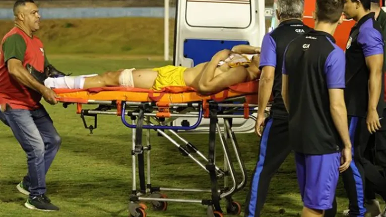 Jogador foi atendido pelo médico do Grêmio Anápolis