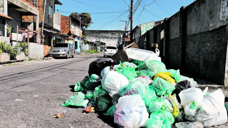 Ananindeua: lixo toma conta de vias públicas no município